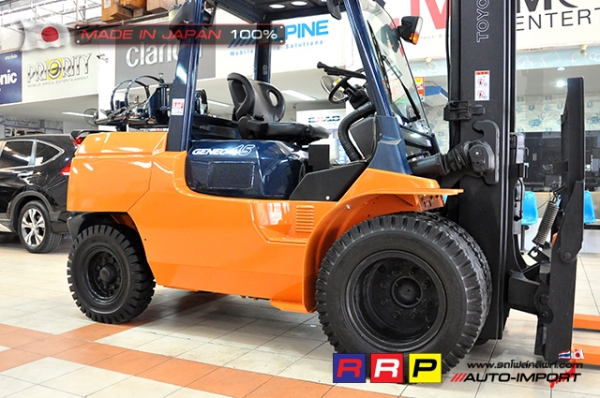 ขายรถโฟล์คลิฟท์มือสอง TOYOTA รุ่น 7FG45-50456 นำเข้าจากประเทศญี่ปุ่น 100\% ไม่เคยใช้งานในไทย