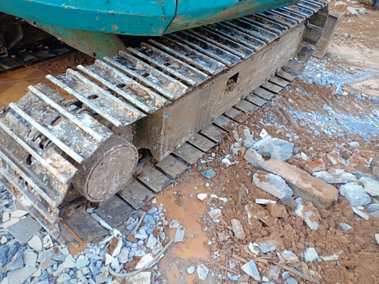 ขาย komatsu 28uu พร้อมใช้ ขาย komatsu 28uu พร้อมใช้