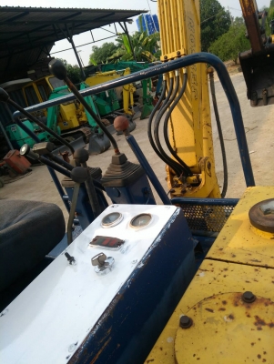 รถแบคโฮ KOMATSU PC15-6 รถเก่านอกนำเข้า ยังไม่เคยใช้งานในไทย ชม.การทำงาน 2000+ ชม. รถสวยสภาพดี เทียบเท่า 20 เร็วแรง ไม่โหลด พร้อมใช้งาน มีเอกสารใบอินวอยซ์ มี VDO การทำงานให้ชม