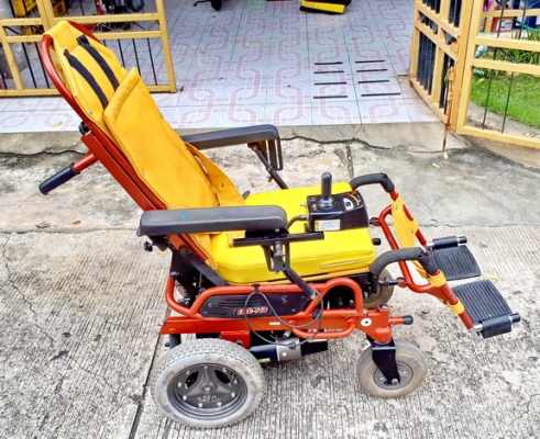 ขายวีลแชร์ไฟฟ้าของมือสองจากญี่ปุ่น