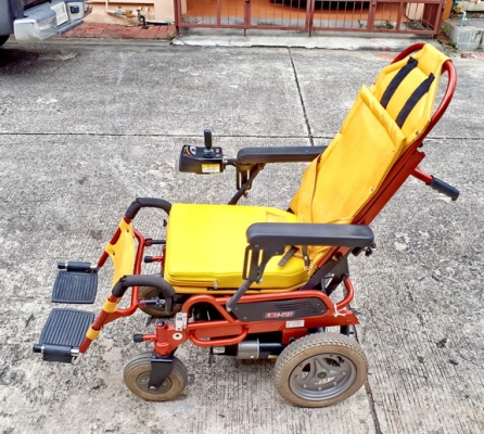 ขายวีลแชร์ไฟฟ้าของมือสองจากญี่ปุ่น