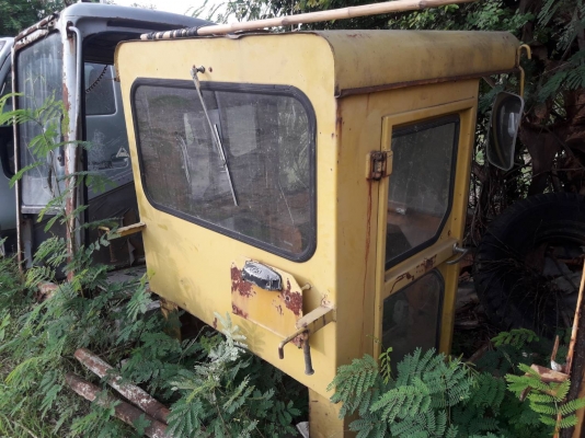 ขายตู้เก๋งรถตัก Mitsubishi WS400 สามารถดัดแปลงใส่ได้หลายรุ่น ขายตู้เก๋งรถตัก Mitsubishi WS400 สามารถดัดแปลงใส่ได้หลายรุ่น