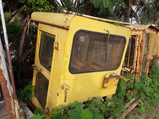 ขายตู้เก๋งรถตัก  Mitsubishi WS400 สามารถดัดแปลงใส่ได้หลายรุ่น