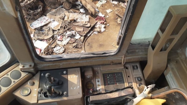 ขาย 690,000 รถตักล้อยาง CAT 926 E เครื่องดี เกียร์แรง เอวแน่น มีเก๋ง ยางดี รถสวยพร้อมใช้ เอกสารซื้อขาย รถอยู่ นครปฐม 090-772-3710 090-772-3708