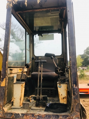 ขาย 375,000 KOMATSU pc 120-3 เล่มทะเบียน เครื่องดี ปั้มแรง เอวแน่น โซ่ใหม่ รอนเลอร์ดี เฟรมสวย ตัวเดินดังนิดหน่อยหนึ่งข้าง รถสวยพร้อมใช้ รถอยู่ นครปฐม 090-772-3710 090-772-3708