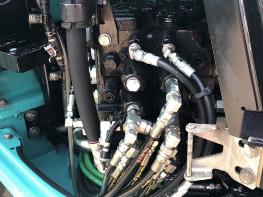 ขายรถขุด KOBELCO SK125SR YV06 ปี 2013 นำเข้าเองจากญี่ปุ่น สภาพสวยพร้อมใช้ มีVDOการทำงานครับ