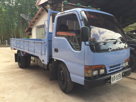 Isuzu NKR58LX 110แรง ห้างแท้ เล่มพร้อม Isuzu NKR58LX 110แรง ห้างแท้ เล่มพร้อม