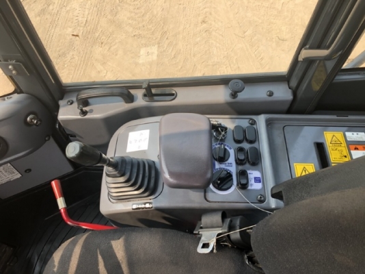 ขายรถตักล้อยาง KOMATSU WA100-6 ปี 2013 นำเข้าเองจากญี่ปุ่น สภาพสวยพร้อมใช้ มีVDOการทำงานครับ