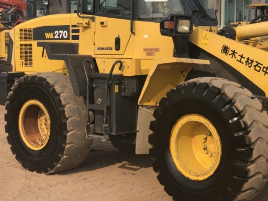 ขายรถตักล้อยาง KOMATSU WA270-6 นำเข้าเองจากญี่ปุ่น สภาพสวยพร้อมใช้ มีVDOการทำงานครับ