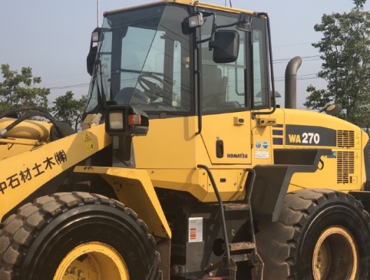 ขายรถตักล้อยาง KOMATSU WA270-6 นำเข้าเองจากญี่ปุ่น สภาพสวยพร้อมใช้ มีVDOการทำงานครับ