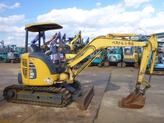มาใหม่ ถึงไทยแล้วคับ KOMATSU PC 30MR-2 จากญี่ปุ่น สวยมาก โทร.090-986-2521 อ๊อบ