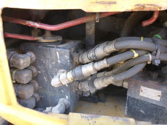 มาใหม่ ถึงไทยแล้วคับ KOMATSU PC 30MR-2 จากญี่ปุ่น สวยมาก โทร.090-986-2521 อ๊อบ