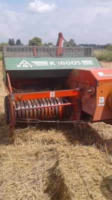 ขายรถอัดฟาง KMT ครับรถอัดฟางบล๊อคใหญ่ก้อนโตๆแน่นๆ  จบๆไปรับจ้างไม่มีคำครหา รถสภาพดีพร้อมใช้ ขาย180,000 มาดูมาต่อรองที่รถเลยครับ เจ้าของขายเอง 095-250-2470 รถอยู่อุบลฯฯ อ.เขื่องใน มีคริปตอนทำงานครับ สนใจดูทักแชตครับ