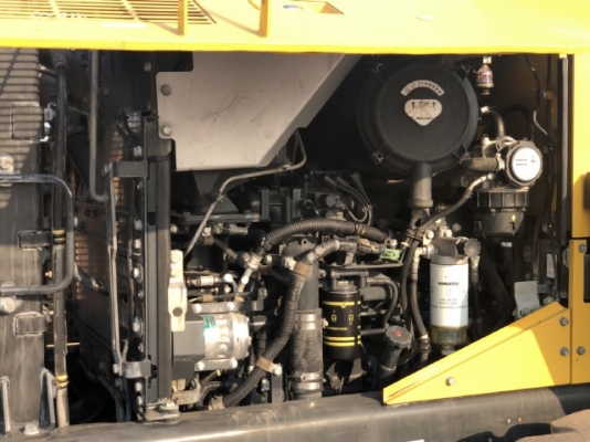 ขายรถตักล้อยาง KOMATSU WA320-7 ปี 2015 นำเข้าเองจากญี่ปุ่น สภาพสวยพร้อมใช้ มีVDOการทำงานครับ