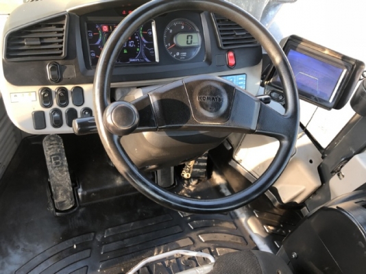 ขายรถตักล้อยาง KOMATSU WA320-7 ปี 2015 นำเข้าเองจากญี่ปุ่น สภาพสวยพร้อมใช้ มีVDOการทำงานครับ