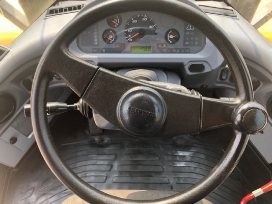 ขายรถตักล้อยาง KOMATSU WA100-6 ปี 2013 นำเข้าเองจากญี่ปุ่น สภาพสวยพร้อมใช้ มีVDOการทำงานครับ