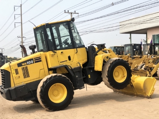ขายรถตักล้อยาง KOMATSU WA100-6 ปี 2013 นำเข้าเองจากญี่ปุ่น สภาพสวยพร้อมใช้ มีVDOการทำงานครับ