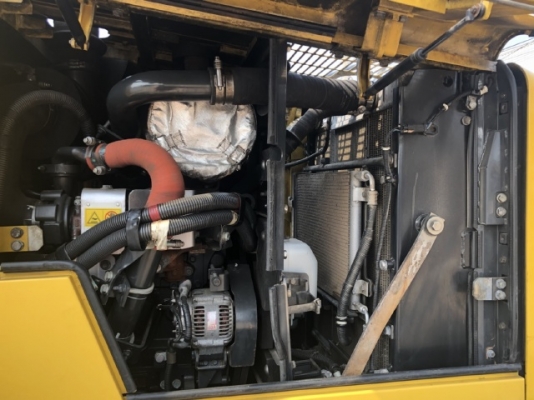 ขายรถตักล้อยาง KOMATSU WA100-6 ปี 2013 นำเข้าเองจากญี่ปุ่น สภาพสวยพร้อมใช้ มีVDOการทำงานครับ