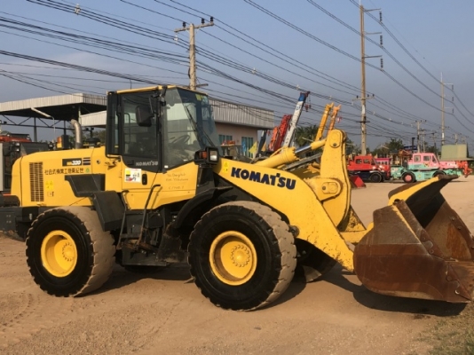 ขายรถตักล้อยาง KOMATSU WA320-7 ปี 2015 นำเข้าเองจากญี่ปุ่น สภาพสวยพร้อมใช้ มีVDOการทำงานครับ ขายรถตักล้อยาง KOMATSU WA320-7 ปี 2015 นำเข้าเองจากญี่ปุ่น สภาพสวยพร้อมใช้ มีVDOการทำงานครับ