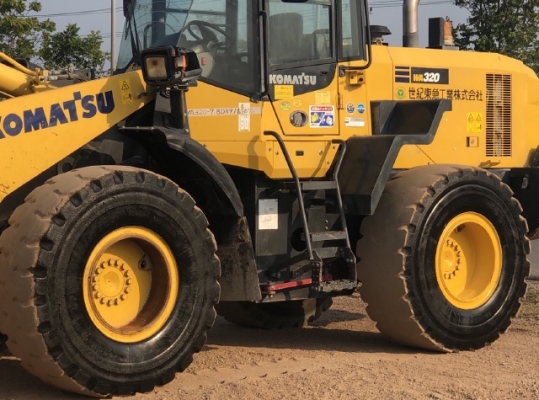 ขายรถตักล้อยาง KOMATSU WA320-7 ปี 2015 นำเข้าเองจากญี่ปุ่น สภาพสวยพร้อมใช้ มีVDOการทำงานครับ ขายรถตักล้อยาง KOMATSU WA320-7 ปี 2015 นำเข้าเองจากญี่ปุ่น สภาพสวยพร้อมใช้ มีVDOการทำงานครับ