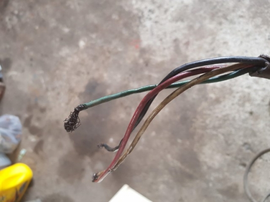 ขายตู้ชาร์จแบตเตอรี่ ไฟเข้า 380 V. DC 24 V. 120 A.