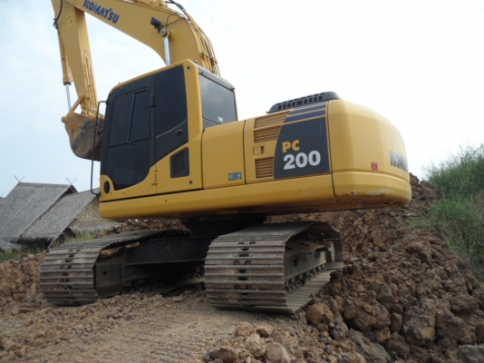 PC200 KOMATSU เดิมๆทั้งคัน ราคา 1,950,000 สนใจโทร 081-989-1989 หรั่งครับ PC200 KOMATSU เดิมๆทั้งคัน ราคา 1,950,000 สนใจโทร 081-989-1989 หรั่งครับ