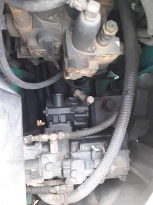 มาใหม่จ้า..KOBELCO SK135SR-1E YY03 ปี 2004  แทรคใหญ่ ใบ 70 เครื่องปั๊มดี  พร้อมใช้  ลองระบบกันได้ทุกวัน โทร 089-3818694 จ๊อย