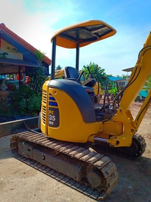 ขายจ้า..KOMATSU PC35MR-2 เก่านอกแท้  เดิมๆๆ  1200ชั่วโมง  ช่วงล่างแน่นมากๆๆ  แทรคเหล็ก พร้อมใช้ โทร 089-3818694 จ๊อย
