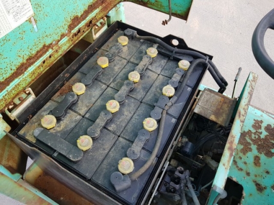 ขายรถโฟล์คลิฟท์ KOMATSU รุ่น FB09-3