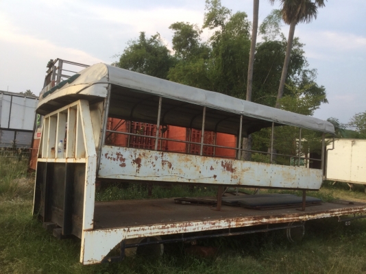 ขายหลังคารถเมย์สองแถวสภาพดี หลังคาพร้อมเบาะและอุปกรณ์บันไดขึ้น กว้าง2.1ม ยาว4.3 ม สูง1.7ม ราคา 12,000 บาท ติดต่อ 089-5367218. 081-4252943