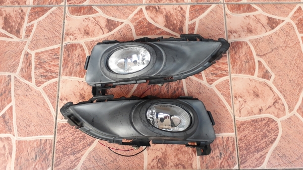 ไฟตัดหมอก ไฟสปอร์ตไลท์ Mazda 3 BK ปี 2004-2009 แท้