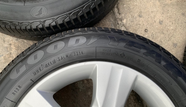 ล้อแม็ก Honda Jazz ขอบ15 พร้อมยาง 175-65-15 GoodYear ปี 14