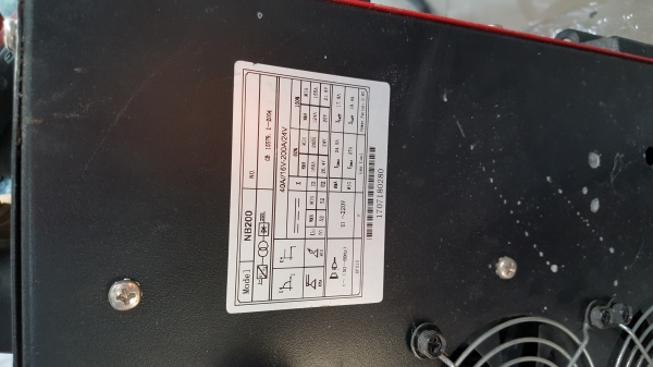 ตู้เชื่อม co2 สภาพดีใช้งานไม่เยอะ รุ่น N200 พร้อมสาย พร้อมถังco2