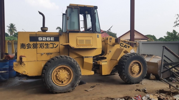 ขาย 690,000 รถตักล้อยาง CAT 926 E เครื่องดี เกียร์แรง เอวแน่น มีเก๋ง ยางดี รถสวยพร้อมใช้ เอกสารซื้อขาย รถอยู่ นครปฐม064-191-1112 ขาย 690,000 รถตักล้อยาง CAT 926 E เครื่องดี เกียร์แรง เอวแน่น มีเก๋ง ยางดี รถสวยพร้อมใช้ เอกสารซื้อขาย รถอยู่ นครปฐม064-191-1112