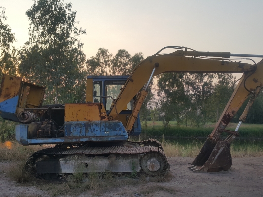 รถแบคโฮ KOMATSU PC120-3 รถอุปกรณ์ครบ ขาดแต่เครื่องยนต์อย่างเดียว