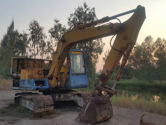 รถแบคโฮ KOMATSU PC120-3 รถอุปกรณ์ครบ ขาดแต่เครื่องยนต์อย่างเดียว