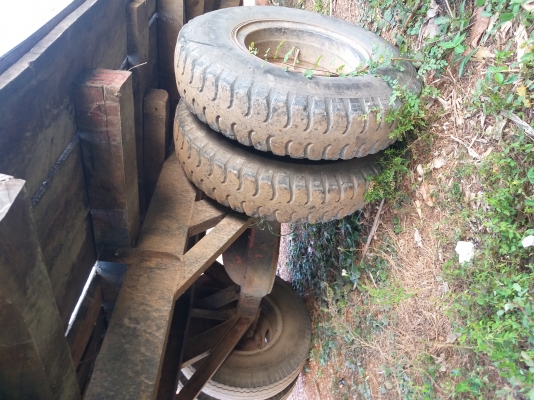 ขายเทเลอร์ ต่อพ่วงรถไถ ยาว 5.20 กว้าง 2.30 เมตร ยาง 8.25 บรรทุกหนักสบาย