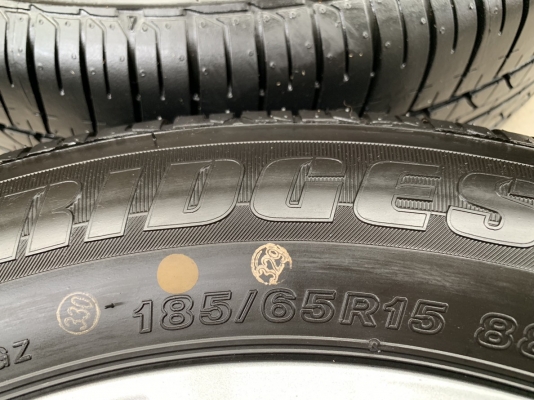 ล้อแม็กป้ายแดง Nissan Almera Sportech ขอบ 15 พร้อมยางป้ายแดง Bridgestone 185-65-15 ปี 18 สวยกริ๊บ