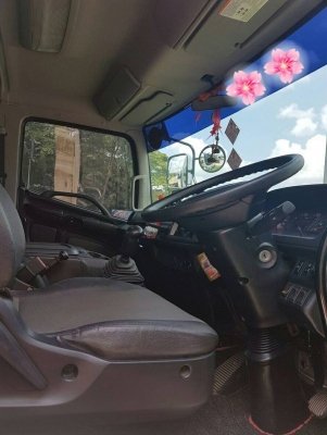 ขายดาวน์รถบรรทุก 10 ล้อหัวลาก HINO VICTOR 344 แรงม้าปี 2560 พร้อมหางเทรลเลอร์พื้นเรียบ RCK 3 เพลา ขายดาวน์ 150000