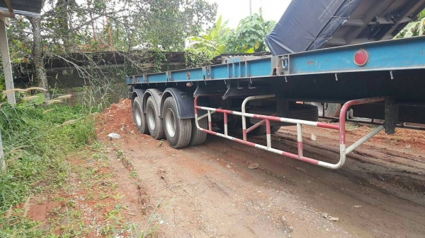 ขายดาวน์รถบรรทุก 10 ล้อหัวลาก HINO VICTOR 344 แรงม้าปี 2560 พร้อมหางเทรลเลอร์พื้นเรียบ RCK 3 เพลา ขายดาวน์ 150000