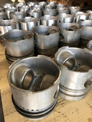 ขายลูกสูบ Nissan PE6 NGV สภาพดี