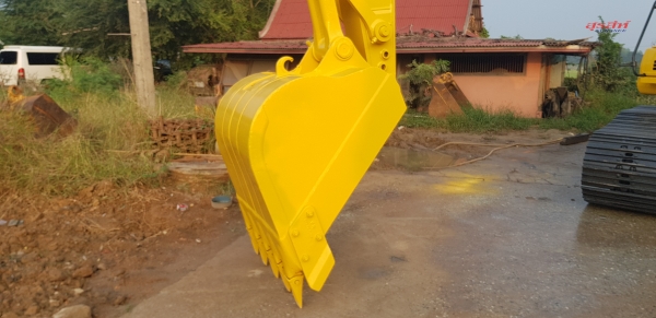 ขายรถแบคโฮ KOMATSU PC200-8MO ซีเรียลสูง กล้องหลัง ใช้งานเพียง 4 พันชั่วโมง สภาพนางงามจักรวาล เอกสารเล่มทะเบียน ขายรถแบคโฮ KOMATSU PC200-8MO ซีเรียลสูง กล้องหลัง ใช้งานเพียง 4 พันชั่วโมง สภาพนางงามจักรวาล เอกสารเล่มทะเบียน