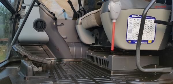 ขายรถแบคโฮ KOMATSU PC200-8MO ซีเรียลสูง กล้องหลัง ใช้งานเพียง 4 พันชั่วโมง สภาพนางงามจักรวาล เอกสารเล่มทะเบียน ขายรถแบคโฮ KOMATSU PC200-8MO ซีเรียลสูง กล้องหลัง ใช้งานเพียง 4 พันชั่วโมง สภาพนางงามจักรวาล เอกสารเล่มทะเบียน