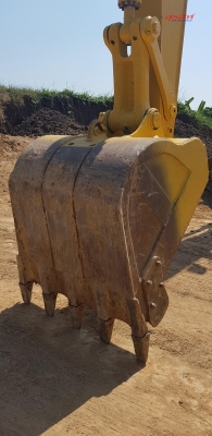 ขายรถแบคโฮ KOMATSU PC200-8 ใช้งาน 6 พันชั่วโมง สภาพเทพบุตร ขายรถแบคโฮ KOMATSU PC200-8 ใช้งาน 6 พันชั่วโมง สภาพเทพบุตร