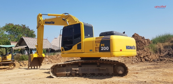 ขายรถแบคโฮ KOMATSU PC200-8 ใช้งาน 6 พันชั่วโมง สภาพเทพบุตร ขายรถแบคโฮ KOMATSU PC200-8 ใช้งาน 6 พันชั่วโมง สภาพเทพบุตร