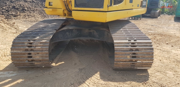 ขายรถแบคโฮ KOMATSU PC200-8 ใช้งาน 6 พันชั่วโมง สภาพเทพบุตร ขายรถแบคโฮ KOMATSU PC200-8 ใช้งาน 6 พันชั่วโมง สภาพเทพบุตร