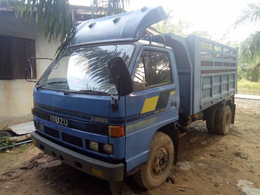 รถบรรทุก 6 ล้อ ISUZU รถบรรทุก 6 ล้อ ISUZU