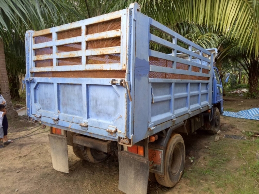 รถบรรทุก 6 ล้อ ISUZU