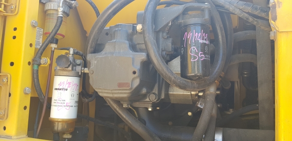 รถแบคโฮ KOMATSU PC200-8M0 ซีเรียลสูง กล้องหลัง ใช้งานเพียง 6 พันชั่วโมง (PM 7 พันชั่วโมง) สภาพเทพบุตร รถแบคโฮ KOMATSU PC200-8M0 ซีเรียลสูง กล้องหลัง ใช้งานเพียง 6 พันชั่วโมง (PM 7 พันชั่วโมง) สภาพเทพบุตร