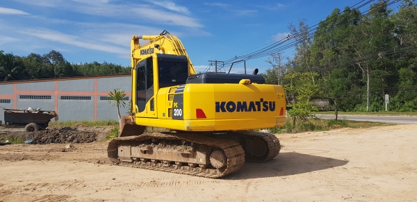 รถแบคโฮ KOMATSU PC200-8M0 ซีเรียลสูง กล้องหลัง ใช้งานเพียง 6 พันชั่วโมง (PM 7 พันชั่วโมง) สภาพเทพบุตร รถแบคโฮ KOMATSU PC200-8M0 ซีเรียลสูง กล้องหลัง ใช้งานเพียง 6 พันชั่วโมง (PM 7 พันชั่วโมง) สภาพเทพบุตร
